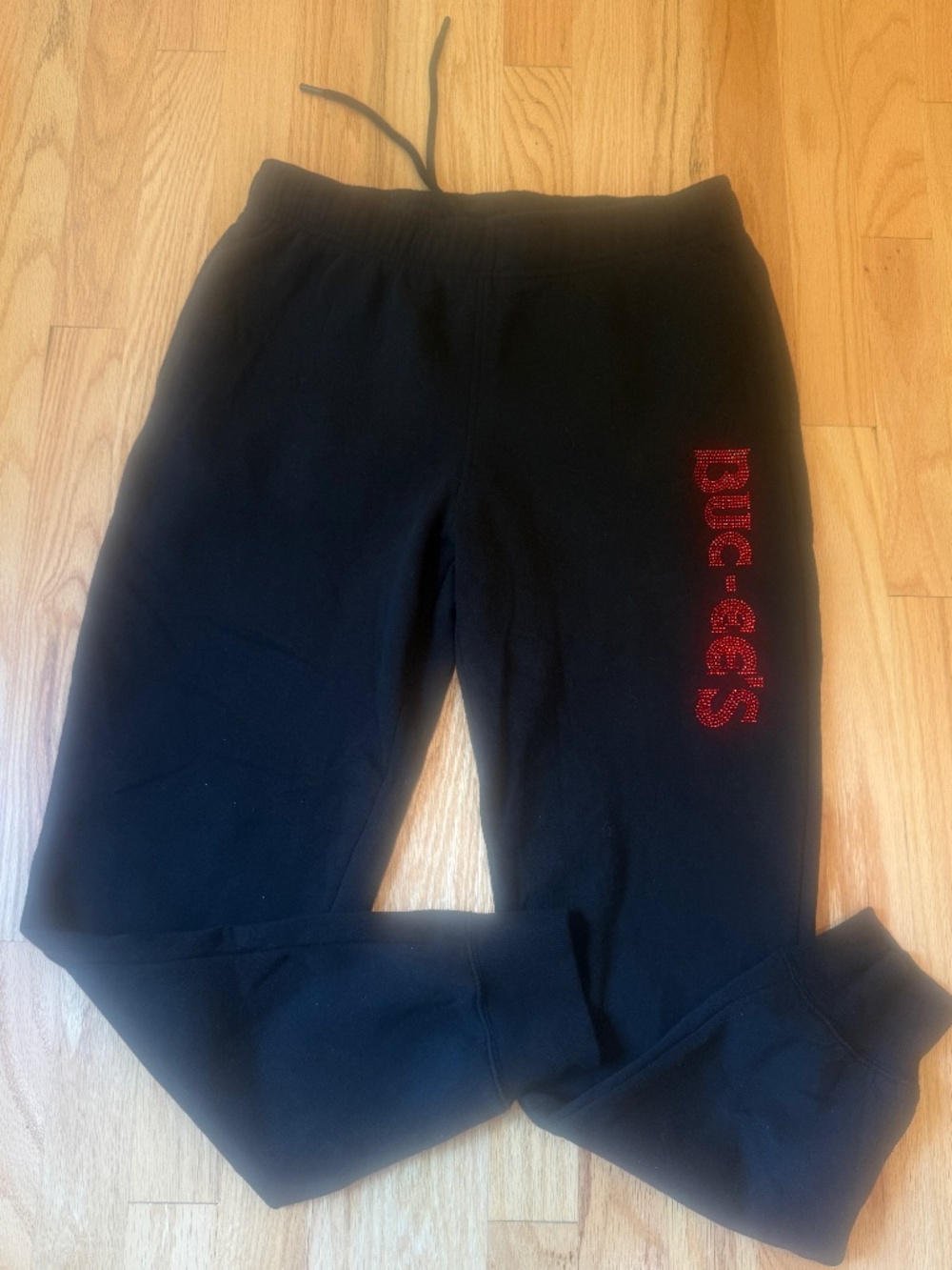 Buc-ee’s Rhinestone Jogger Sweatpants Women’s Medium Black Red Logo w/pockets